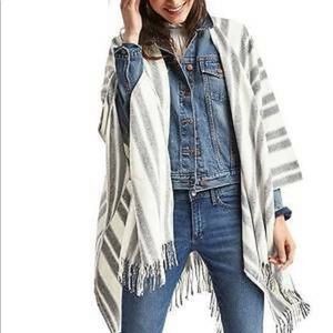 NEW GAP v-neck poncho wrap sweater blanket M M/L